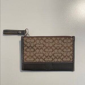 Coach Brown Change Purse- Like new condition!